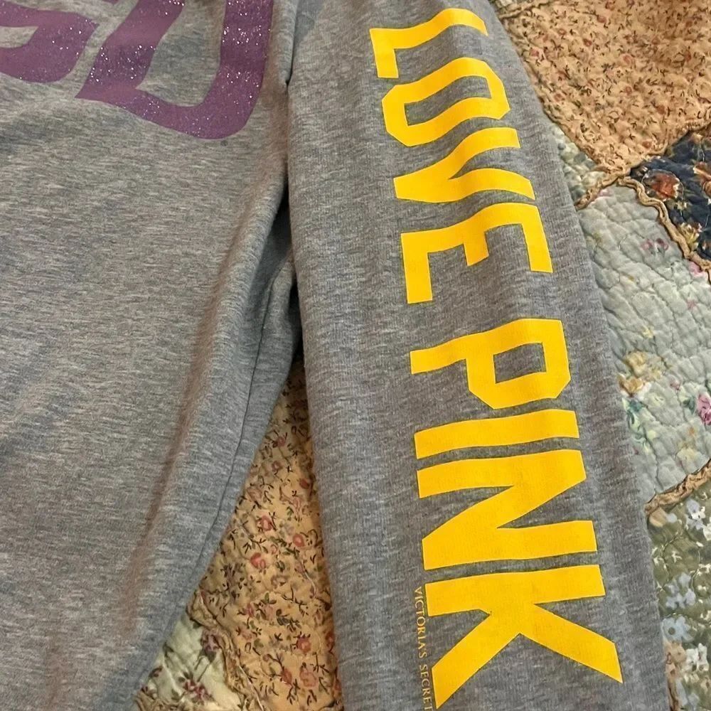 Victoria’s Secret LSU - Picture 4 of 5